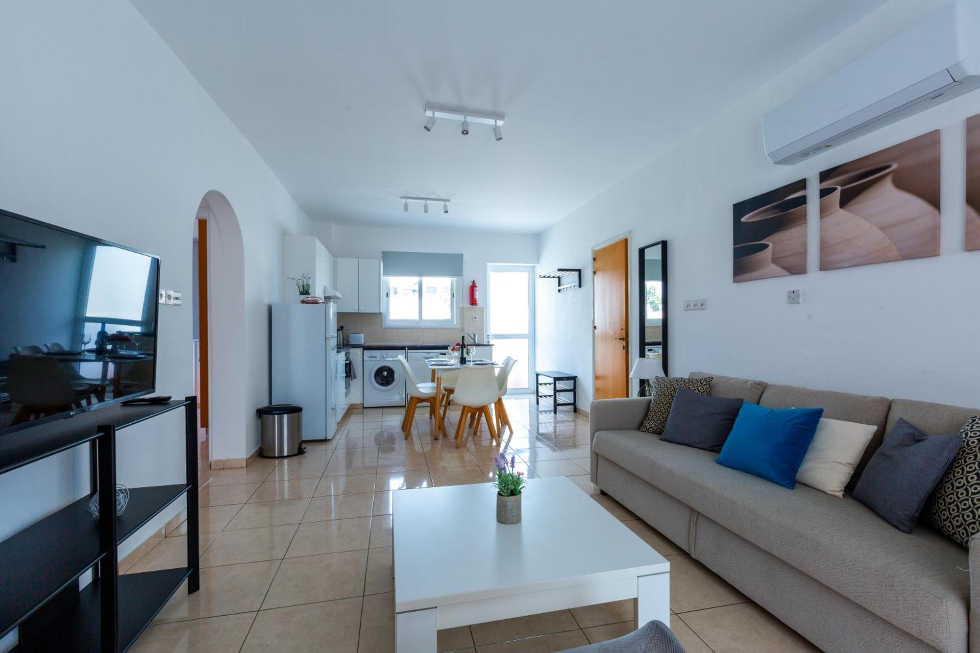 Beautiful 2 Bed Apartment In Paphos Cyprus Exteriér fotografie