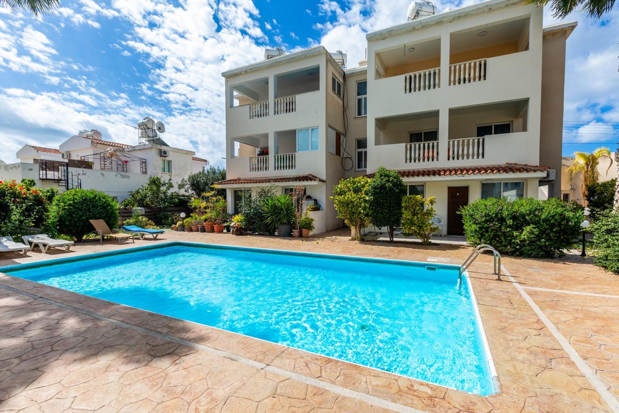Beautiful 2 Bed Apartment In Paphos Cyprus Exteriér fotografie