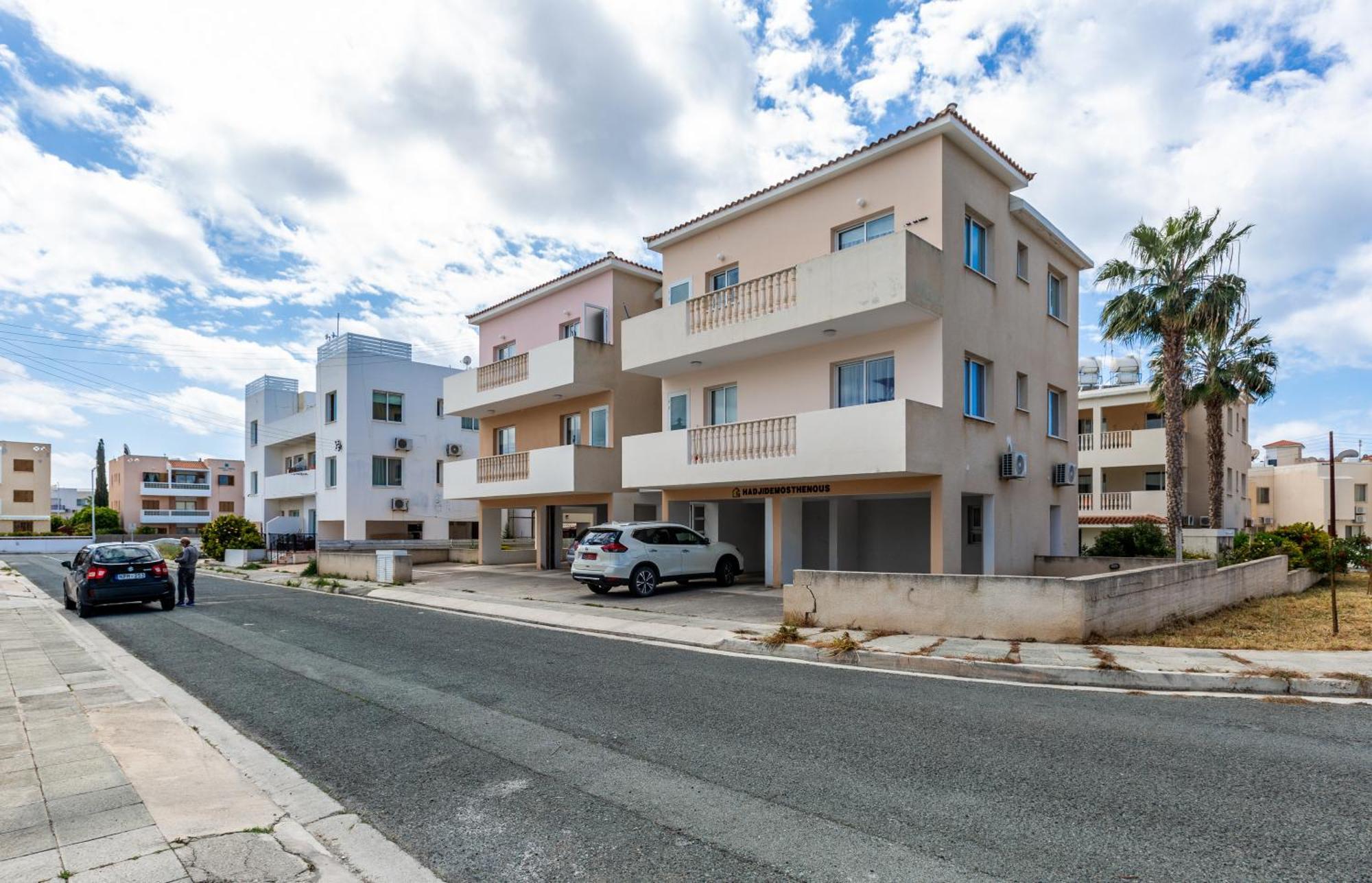 Beautiful 2 Bed Apartment In Paphos Cyprus Exteriér fotografie