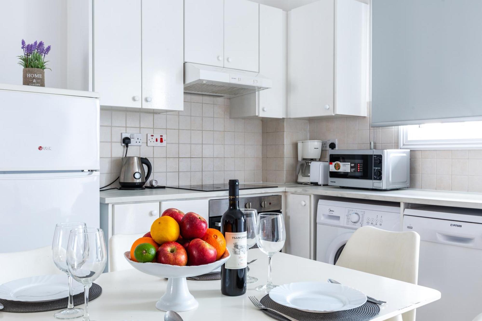 Beautiful 2 Bed Apartment In Paphos Cyprus Exteriér fotografie