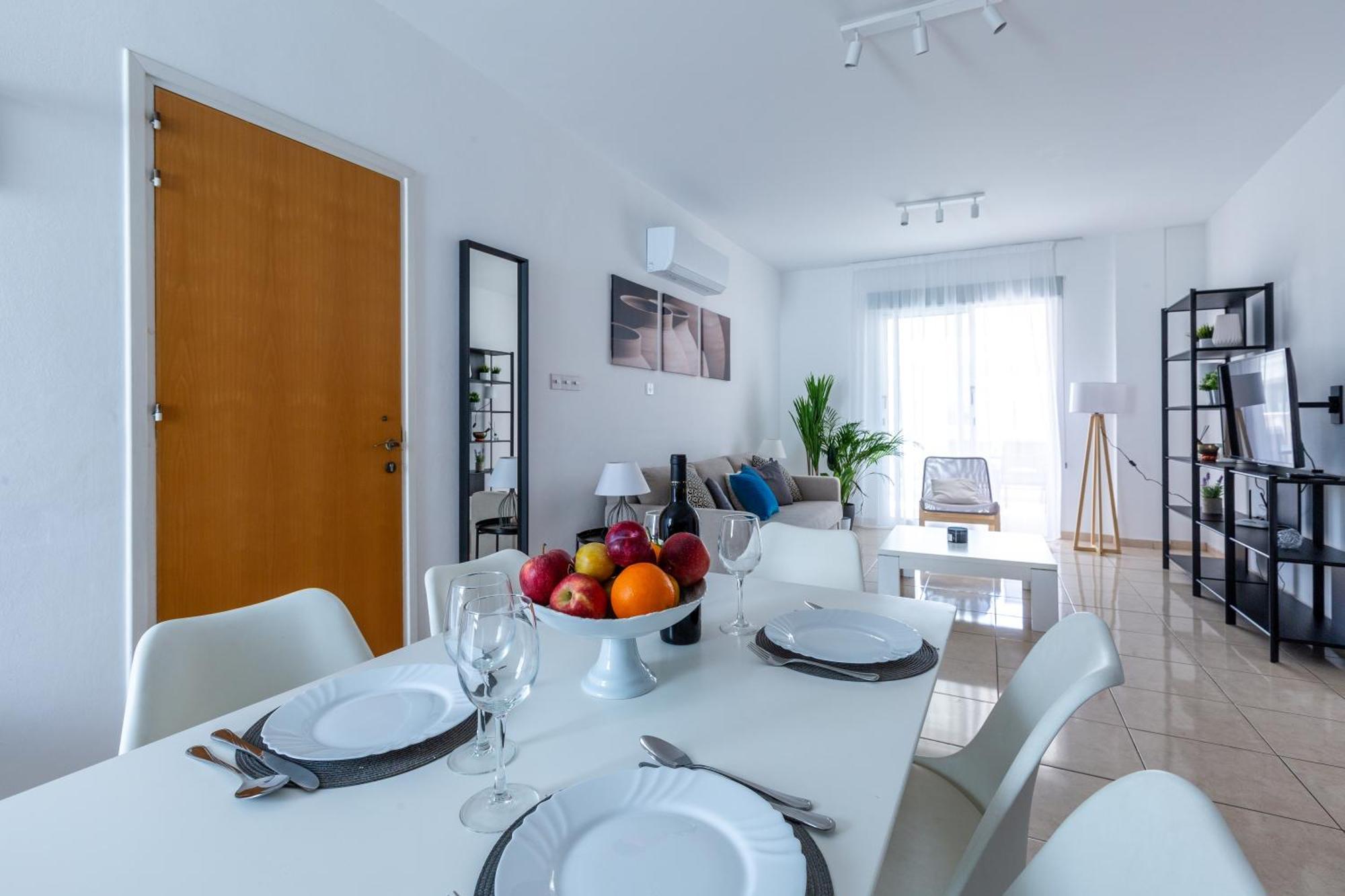 Beautiful 2 Bed Apartment In Paphos Cyprus Exteriér fotografie