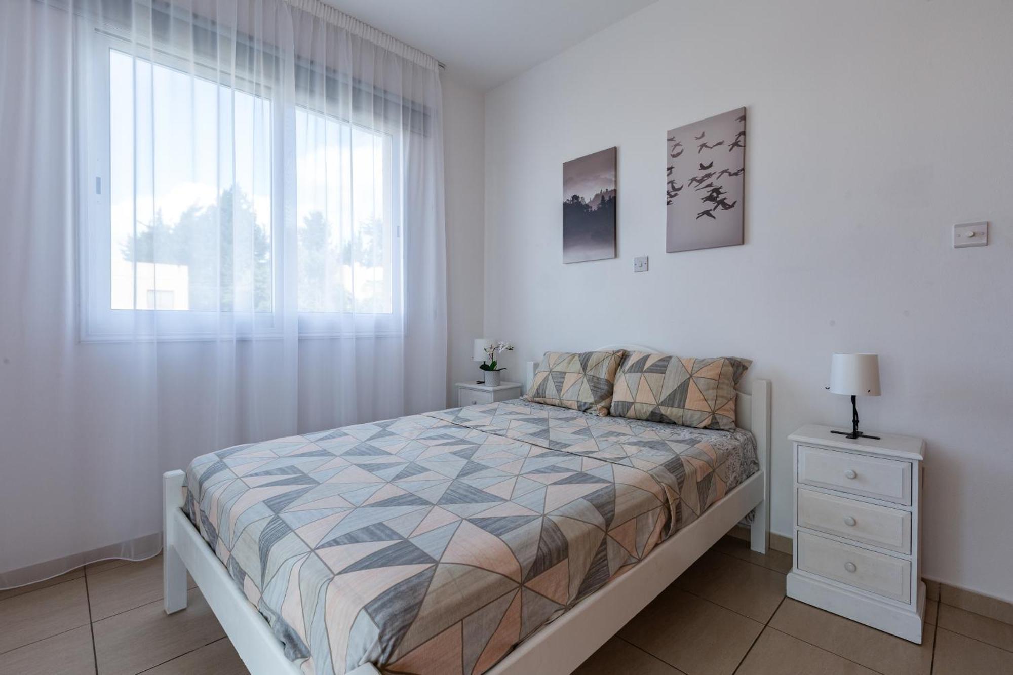 Beautiful 2 Bed Apartment In Paphos Cyprus Exteriér fotografie