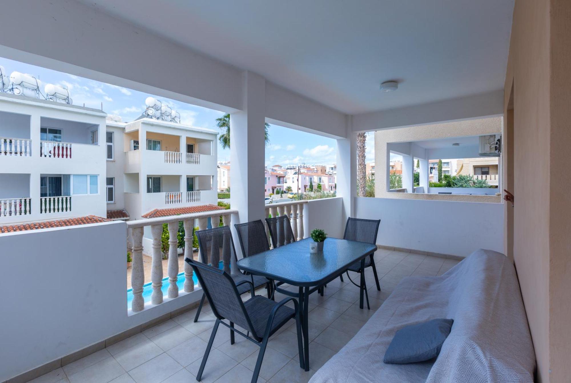 Beautiful 2 Bed Apartment In Paphos Cyprus Exteriér fotografie